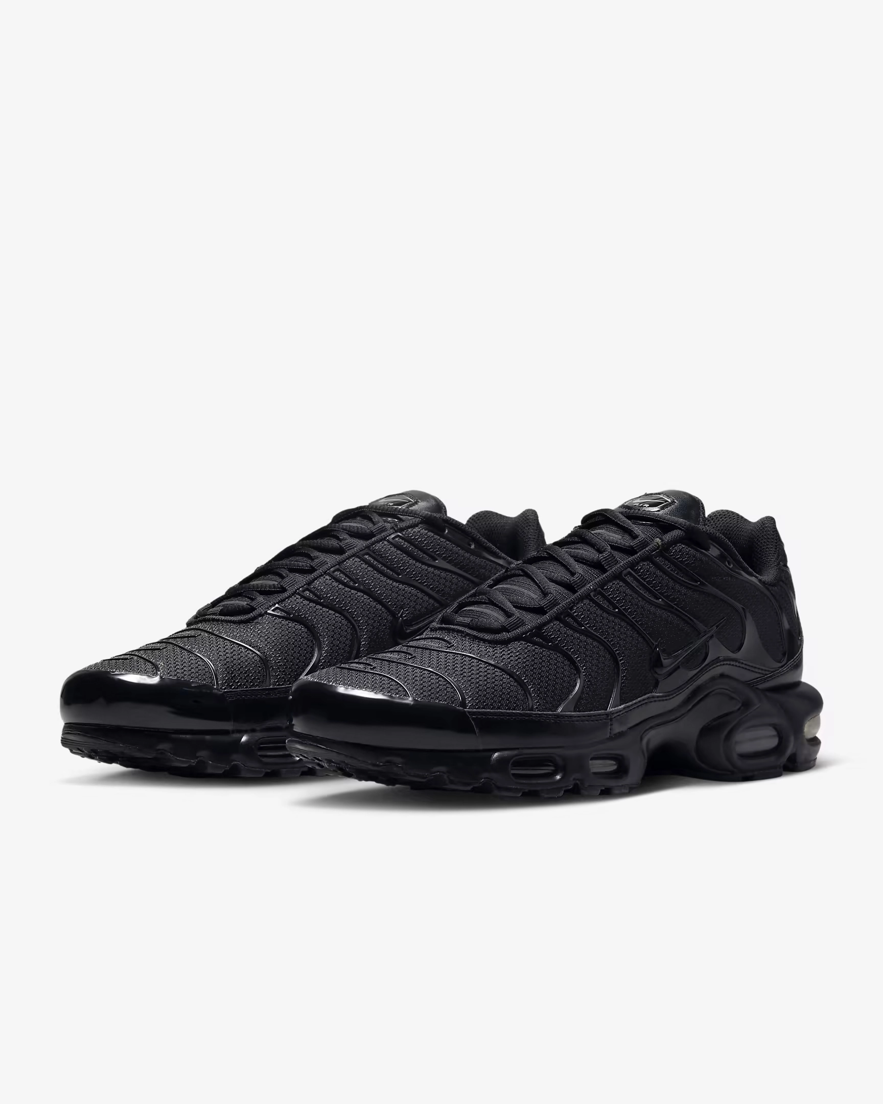 Nike Air Max Plus in black